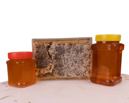عسل طبیعی با موم